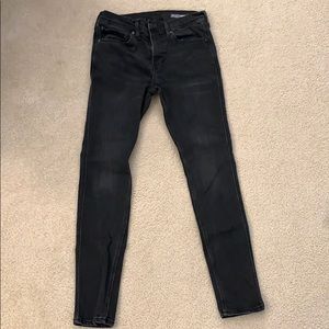 Black skinny jeans